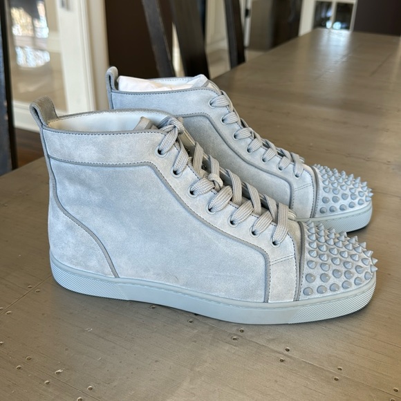 Christian Louboutin Lou spikes paseo baby blue orlato flat suede